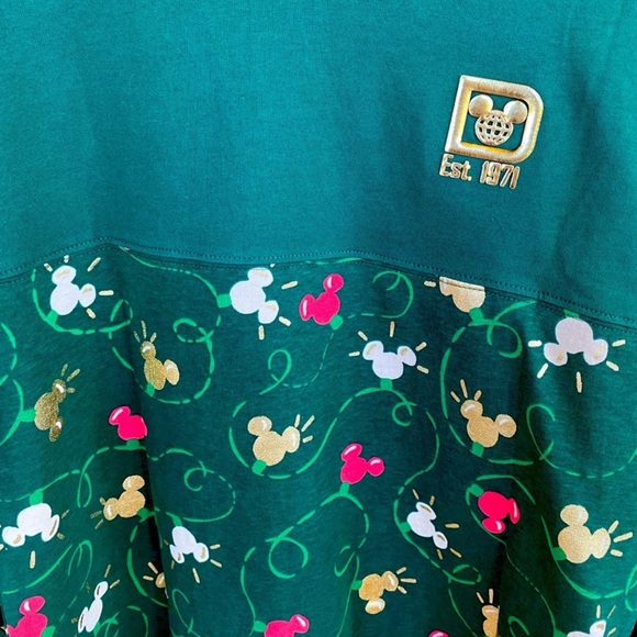 Walt Disney world 2024 Christmas ornament spirit shirt small - Picture 2 of 2